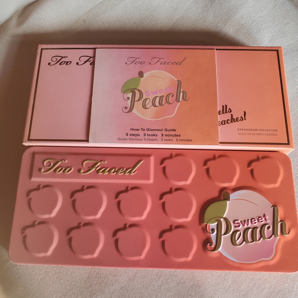 Too Faced Sweet Peach Eyeshadow Palette - Pink and Peach Hues - Picture 3 of 4